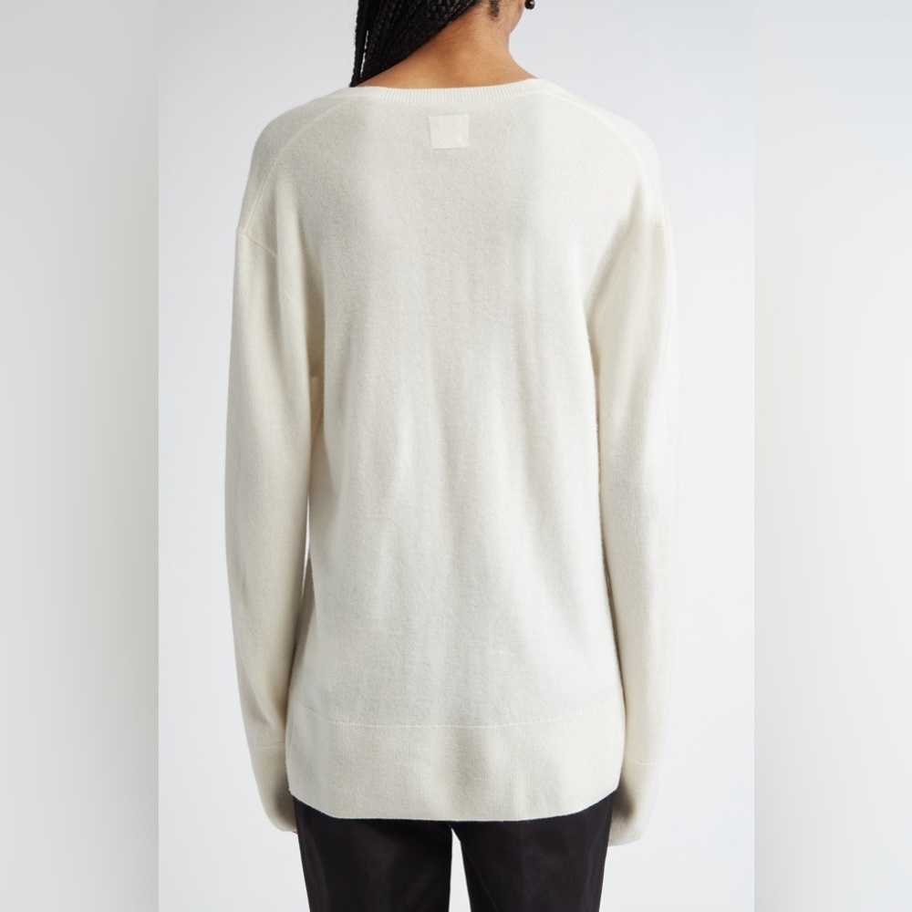 DKNY Off-White V-Neck Sweater size M - Picture 2 of 13